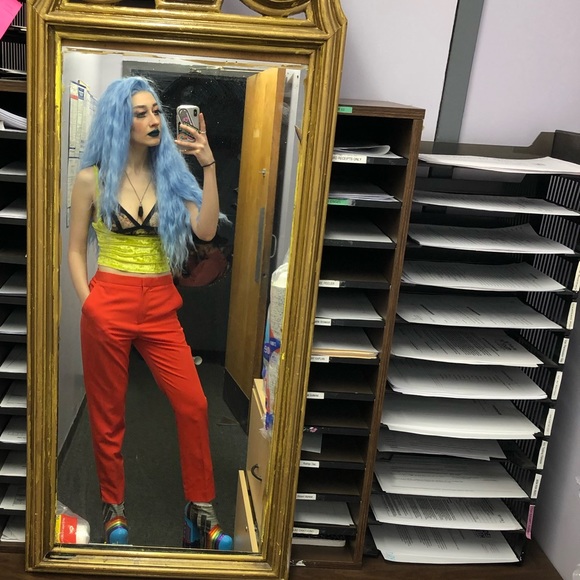 Meet your Posher, Alex - Picture 2 of 3